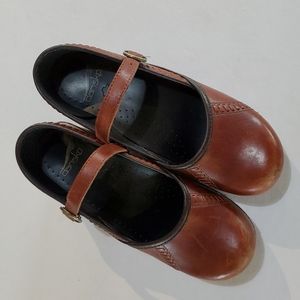 Women's Dansko Leather Mary Jane Clog, size 37
